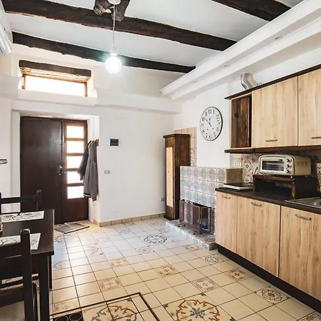 Casa Dame - Old Town Authentic Traditional Apartment